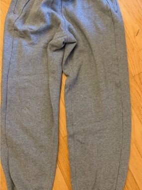 Lululemon Women’s Gray Scuba Sweatpants